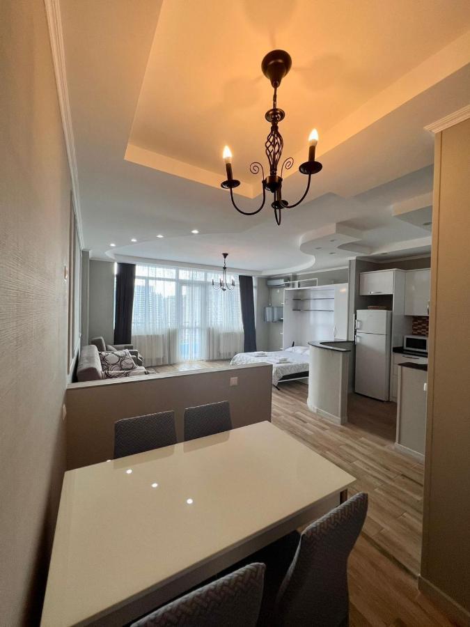 Luxure Apartments Batoemi Buitenkant foto