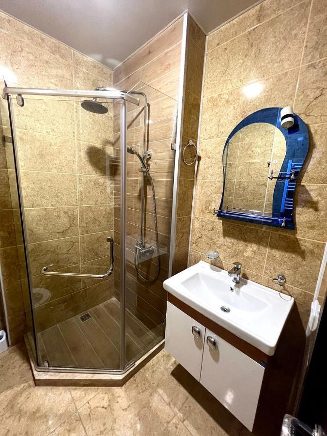 Luxure Apartments Batoemi Buitenkant foto