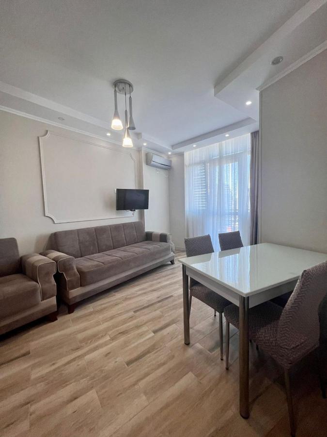 Luxure Apartments Batoemi Buitenkant foto