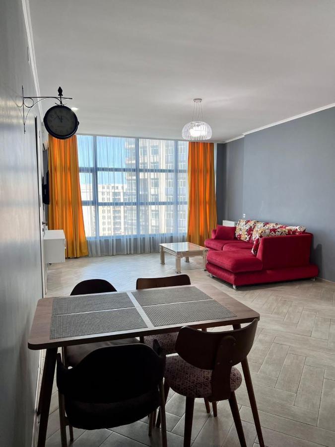 Luxure Apartments Batoemi Buitenkant foto