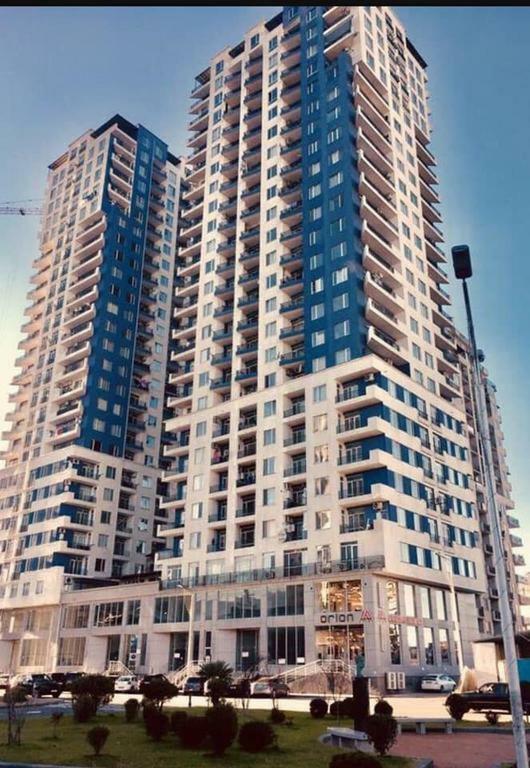 Luxure Apartments Batoemi Buitenkant foto