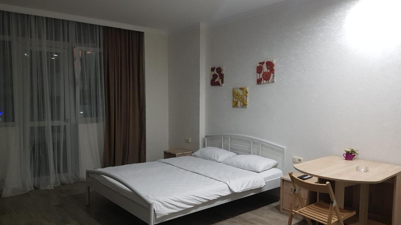 Luxure Apartments Batoemi Buitenkant foto
